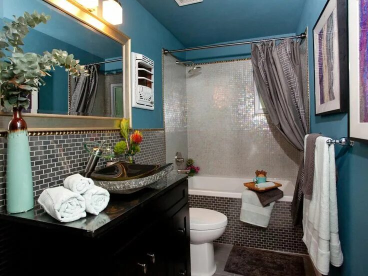Красивый интерьер маленькой ванны Photo Page Photo Library HGTV Stylish bathroom, Modern bathroom design, Bathroom