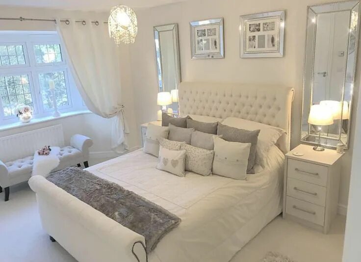 Красивый интерьер спальни в светлых тонах Pin de Monica Dunn en Bedroom ideas Diseño interior de dormitorio, Decoracion de