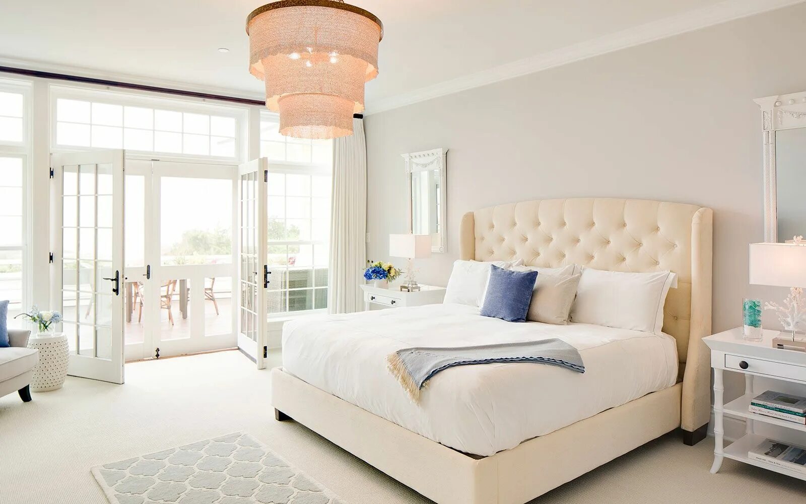Красивый интерьер спальни в светлых тонах World's Top 50 Hotels 2015 Ocean house, Best boutique hotels, Home decor