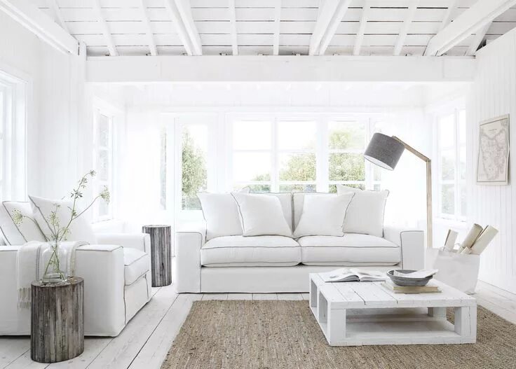 Красивый интерьер в белом цвете Beach House Design Styles White house interior, White interior, Coastal interior