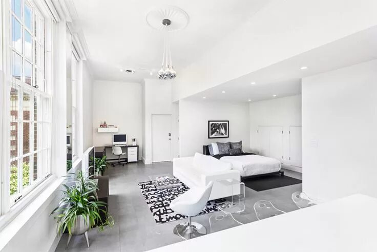 Красивый интерьер в белом цвете 22 Stunning and Neat White Condo Bedrooms Apartment bedroom decor, Bedroom decor