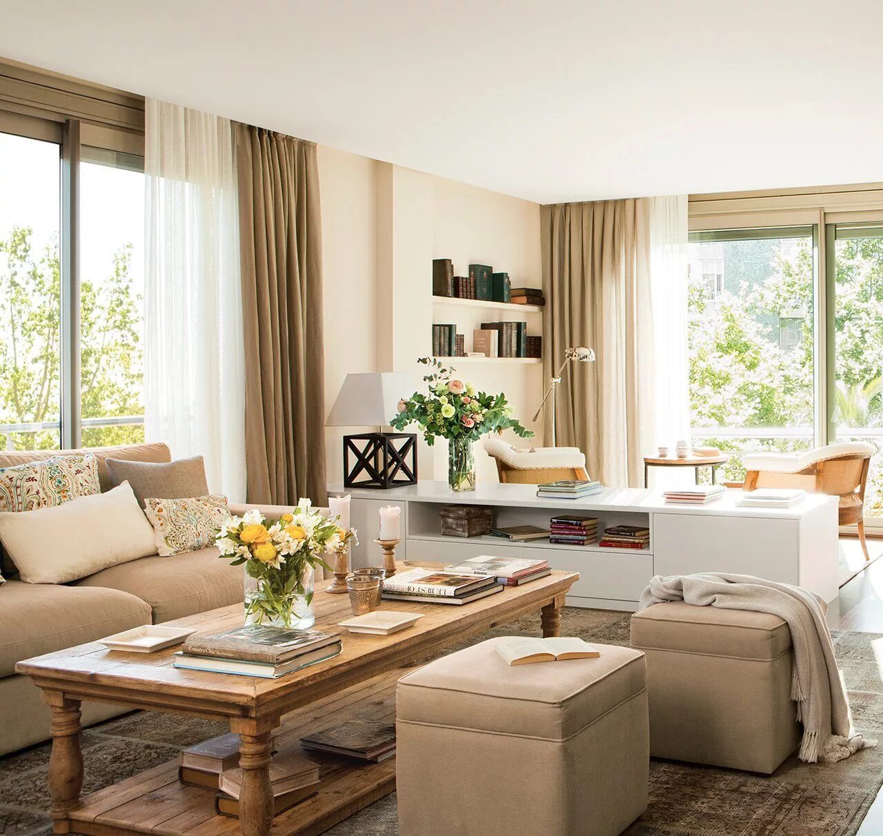Красивый интерьер в бежевых тонах Дом в Испании Small apartment interior, Cute home decor, House interior decor