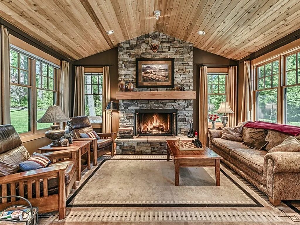 Красивый интерьер загородного дома LUXURY WATERFRONT LODGE. GOURMET KITCHEN, 3 FIREPLACES, HOT TUB & PRIVATE BEACH.
