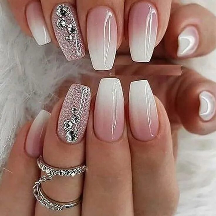 Красивый изысканный маникюр FIANCEE-BODAS-MAYO-BODAS-ASI-SE-LLEVAN-LAS-UNAS-DE-NOVIA-ESTE-2019-15 : Fiancee 