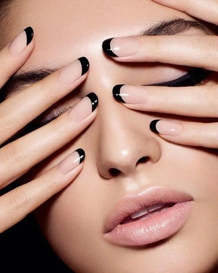 Красивый качественный маникюр The Glam App on Instagram: "Instead of bright summer colors, try these black tip
