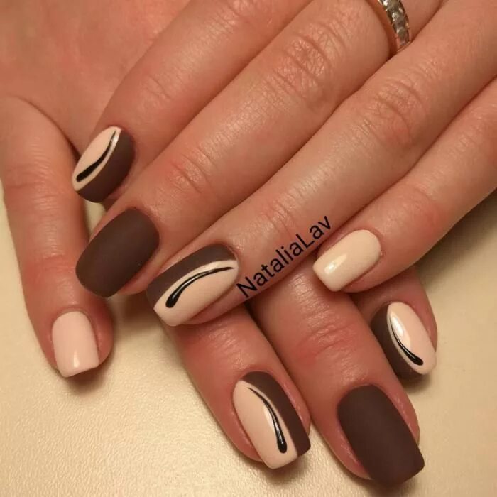 Красивый кофейный маникюр Шоколадный маникюр: фото изысканного дизайна 2020 Manicure, Rhinestone nails, La
