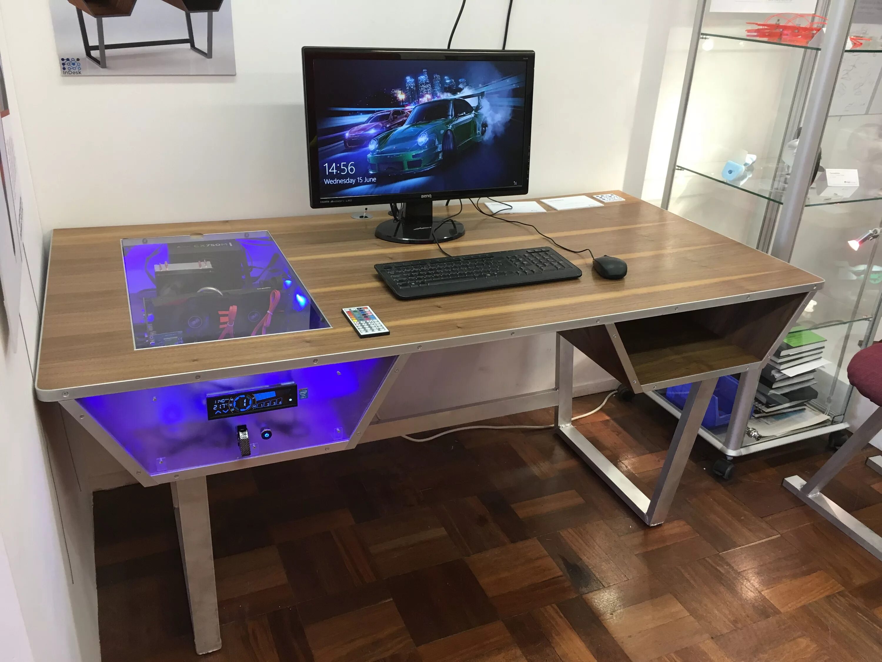 Красивый компьютерный стол фото My PC desk I built! Built in computer desk, Diy computer desk, Custom pc desk