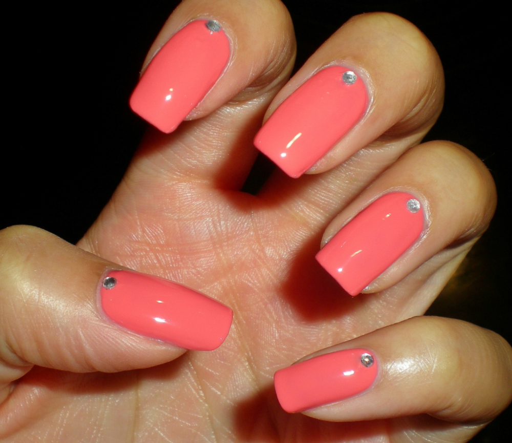 Красивый коралловый маникюр Trendy manikúra na rok 2019 - gelove nechty Bright coral nails, Coral nails, Ins