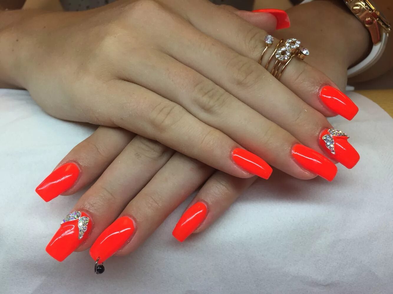 Красивый коралловый маникюр Neon coral Маникюр, Ногти