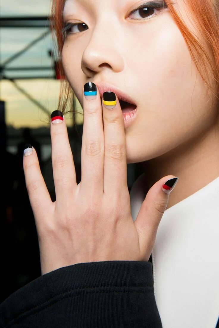 Красивый корейский маникюр 24 New Nail Ideas for 2017 Minimalist nails, Nails 2017 trends, Space nails