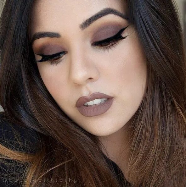 Красивый коричневый макияж глаз Pin by Leah Anastasia Elizabeth on Makeup Inspiration Monochromatic makeup, Eye 