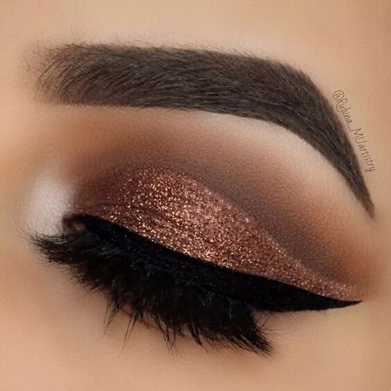 Красивый коричневый макияж глаз 16 Glitter Eye Shadows That'll Put Stars in Your Eyes Идеи макияжа, Виды макияжа