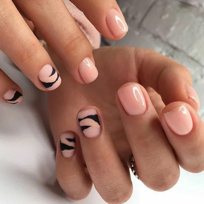 Красивый короткий маникюр 2023 Accent Nails: Punch Up Your Mani in 10 Easy Ways Best acrylic nails, Nails, Tren