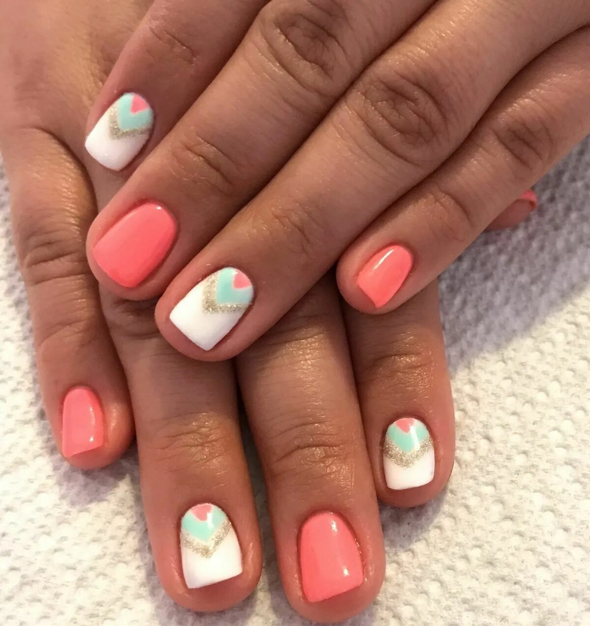 Красивый короткий маникюр для лета Pin on nail ideas in 2024 Mint nails, Coral nails, Boho nails