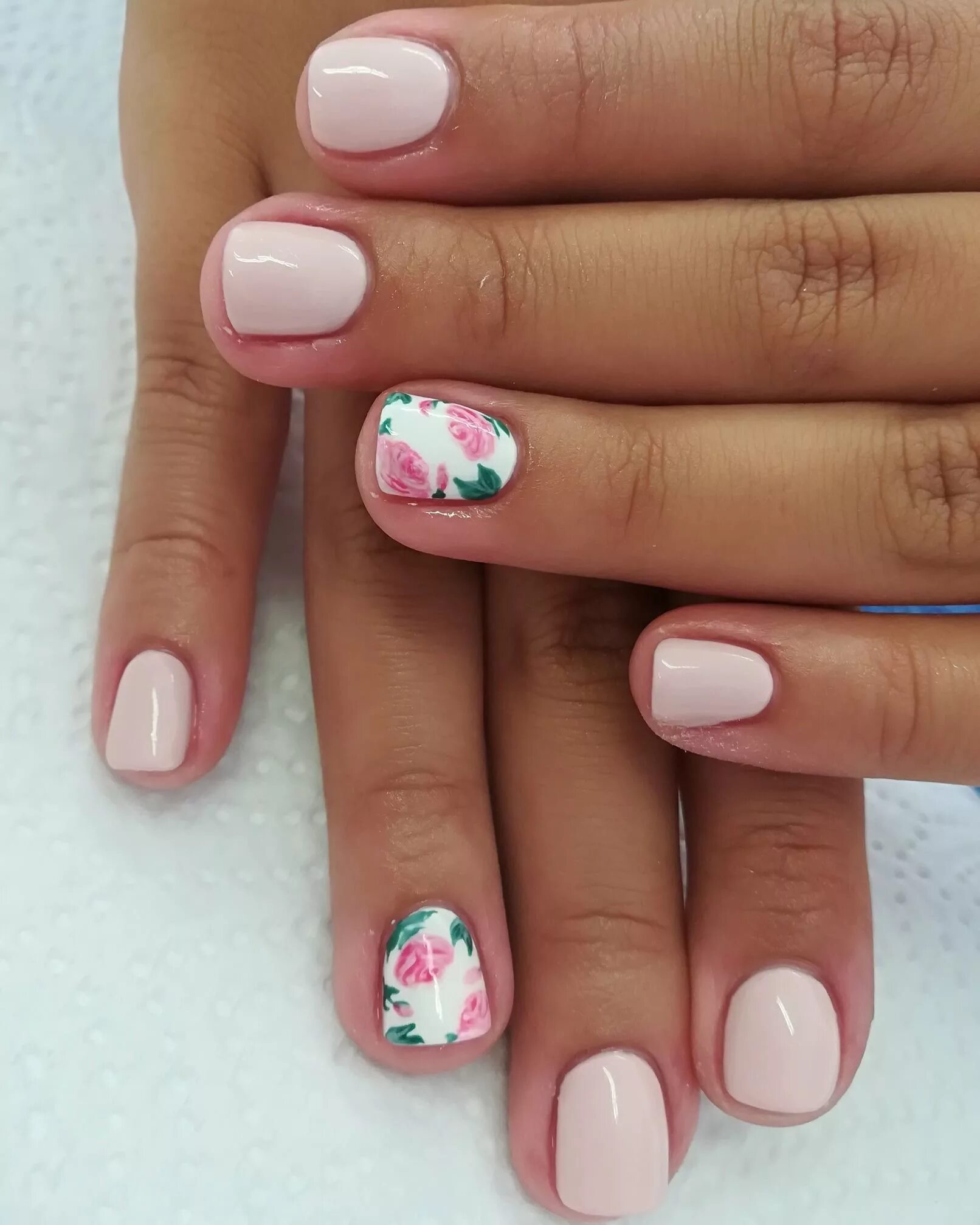 Красивый короткий маникюр для лета Pin by Rachel Ruiz on My Style Fancy nails, Floral nails, Toe nails