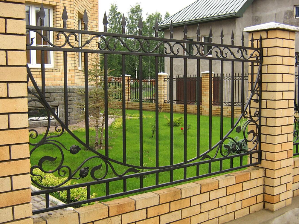 Красивый кованый забор фото Кованые секции для забора купить в Воронеже Fence design, Fence landscaping, Gat