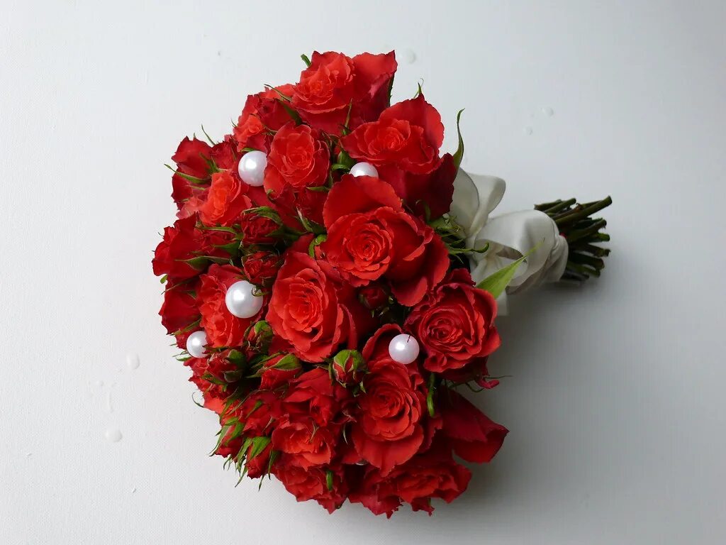 Красивый красный букет фото Red Spray Roses and Coral Red Roses Red Roses, Red Bouquet. Flickr