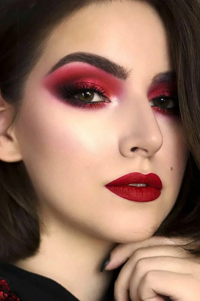 Красивый красный макияж 48 Red Lipstick Looks - Get Ready For A New Kind Of Magic Fair skin makeup, Skin