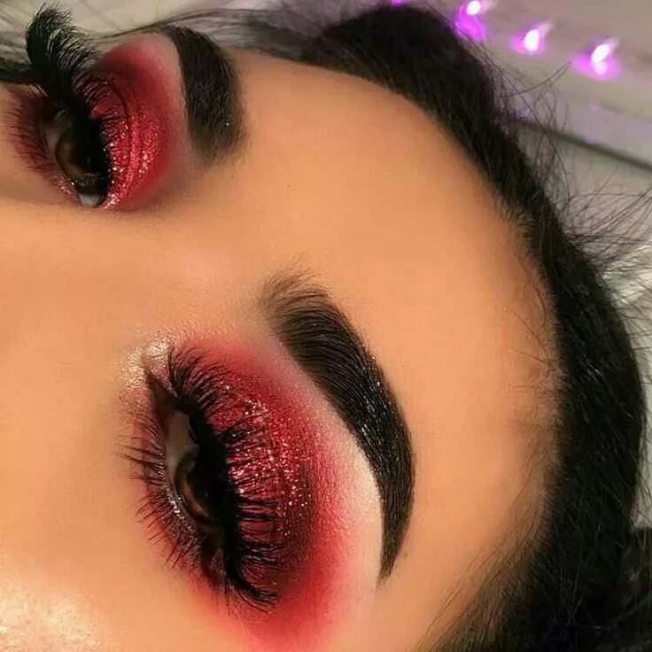 Красивый красный макияж глаз Pin by ≛ greta ≛ on e y e s Red eye makeup, Red makeup, Makeup eye looks