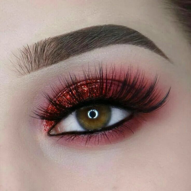 Красивый красный макияж глаз ♡ @xbrebabyy ☾ makeup in 2019 Eye makeup, Red eye makeup, Hair makeup