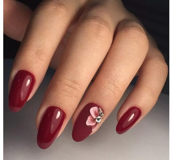 Красивый красный маникюр 2024 с дизайном Pin en Ногти Manicura de uñas, Uñas de gel rojas, Arte de uñas de gel