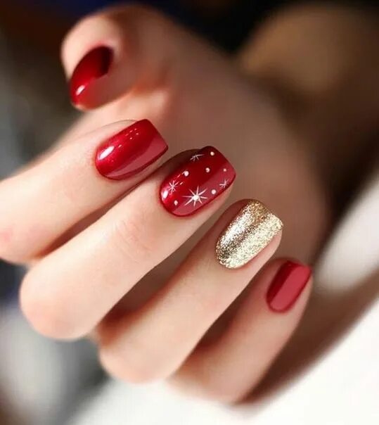 Красивый красный маникюр на короткие Маникюр Nails Christmas gel nails, Square nail designs, Xmas nails
