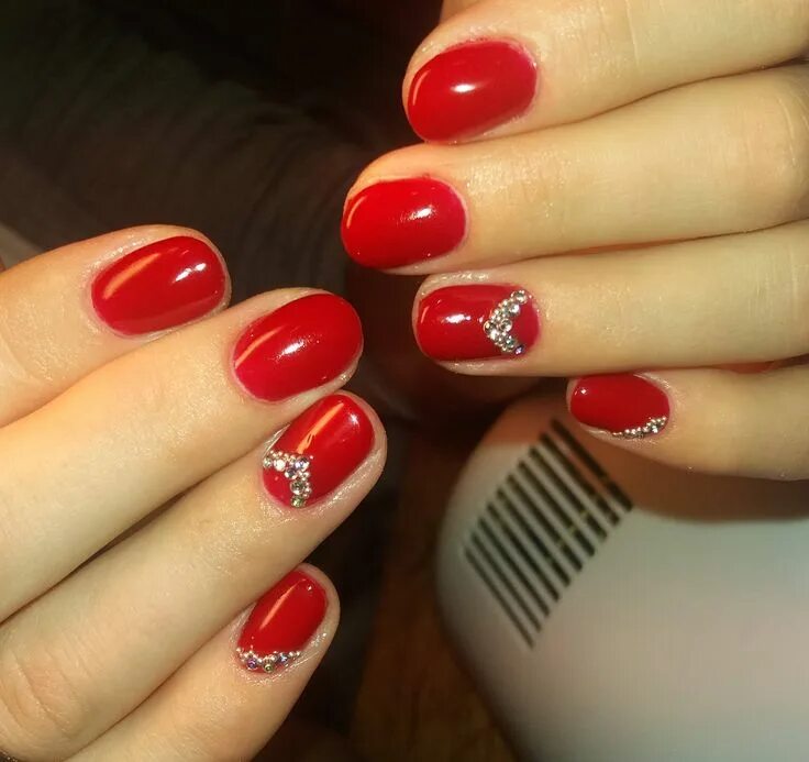Красивый красный маникюр на короткие ногти Pin by Лилия on Маникюр Nails, Beauty