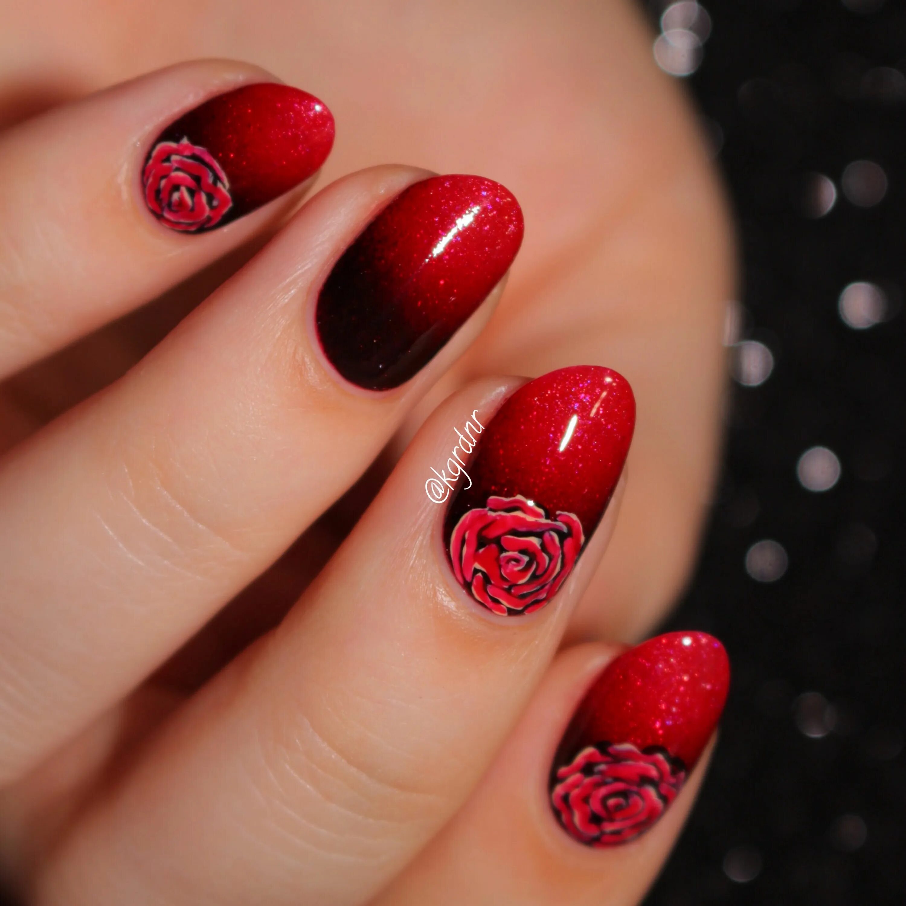 Красивый красный маникюр с дизайном Red Rose Gradient Nails for the #31DC2014 Day 1: Red Lacquerstyle.com kgrdnr #na