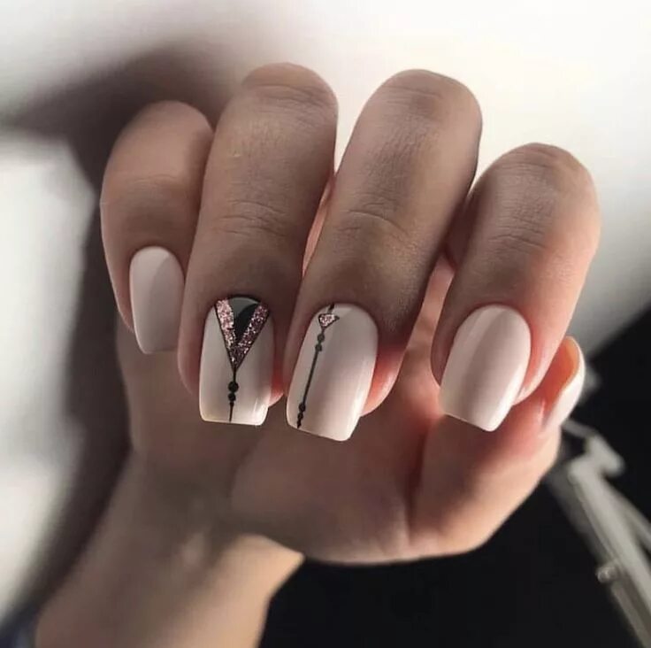 Красивый квадратный маникюр Pin by Trai-Sea's Escape Spa on Nail Art Inspirations Short nail designs, Short 