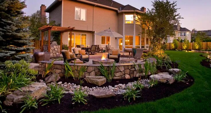 Красивый ландшафтный дизайн дома фото How Investing in Your Landscape Can Increase Your Sales Price Sloped backyard, B