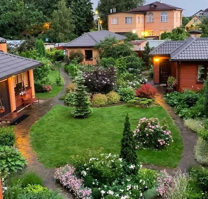 Красивый ландшафтный дизайн загородного дома фото Pin by Марина on внутренний дворик Backyard landscaping, French garden design, B