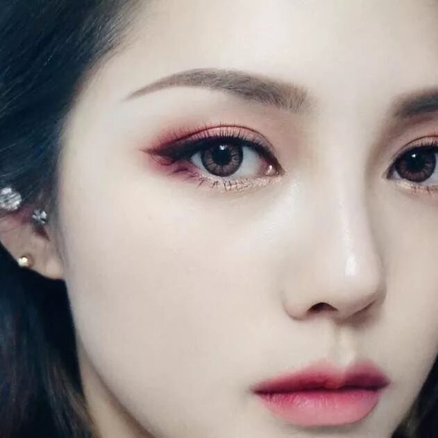 Красивый легкий корейский макияж My Handsome Cheater - Jungkook FF Burgundy makeup, Pony makeup, Asian makeup