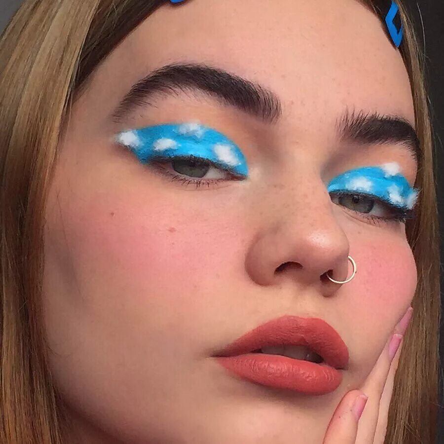 Красивый легкий макияж для подростка Pin by Арина Жукова on Макияж Creative makeup, Colorful makeup, Crazy makeup