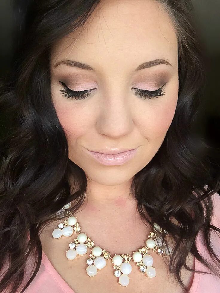 Красивый легкий макияж на день рождения Pretty Pearlsx Too Faced Chocolate Bar Palette with Pinks and Soft Browns. Perfe
