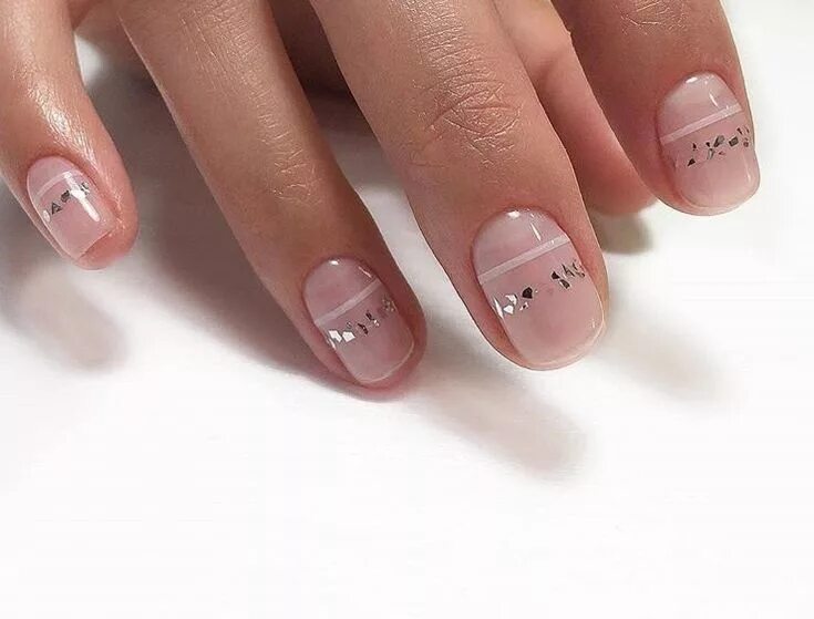 Красивый легкий маникюр на короткие Пин от пользователя Mone nail studio на доске Nails idea Полосатые ногти, Дизайн