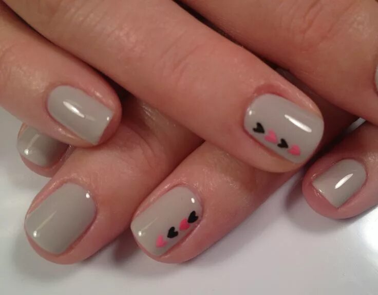 Красивый легкий маникюр на короткие Shellac nails #nailart #heartnails #beauty Valentines nails, Gel nails, Nails