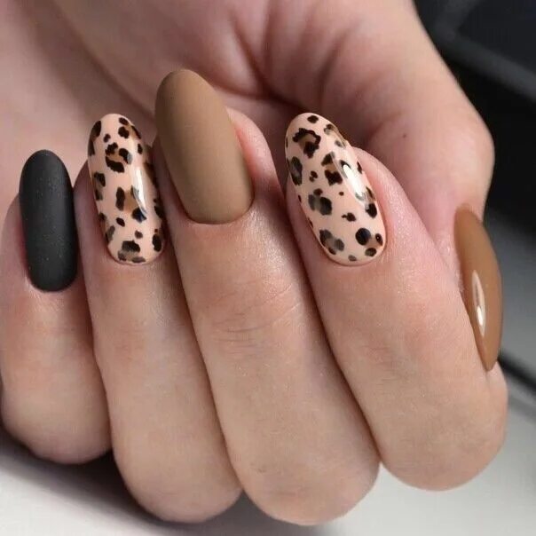 Красивый леопардовый маникюр Pin by Andrea Darabontné on párducmintás körmök Acrylic nails yellow, Leopard na