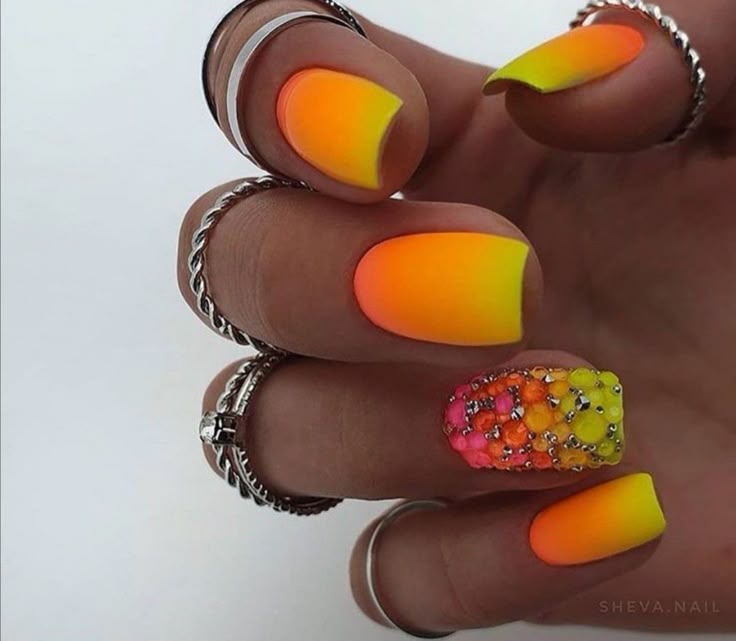 Красивый летний маникюр 2024 Pin on Ногти Nails inspiration, Summer gel nails, Neon acrylic nails