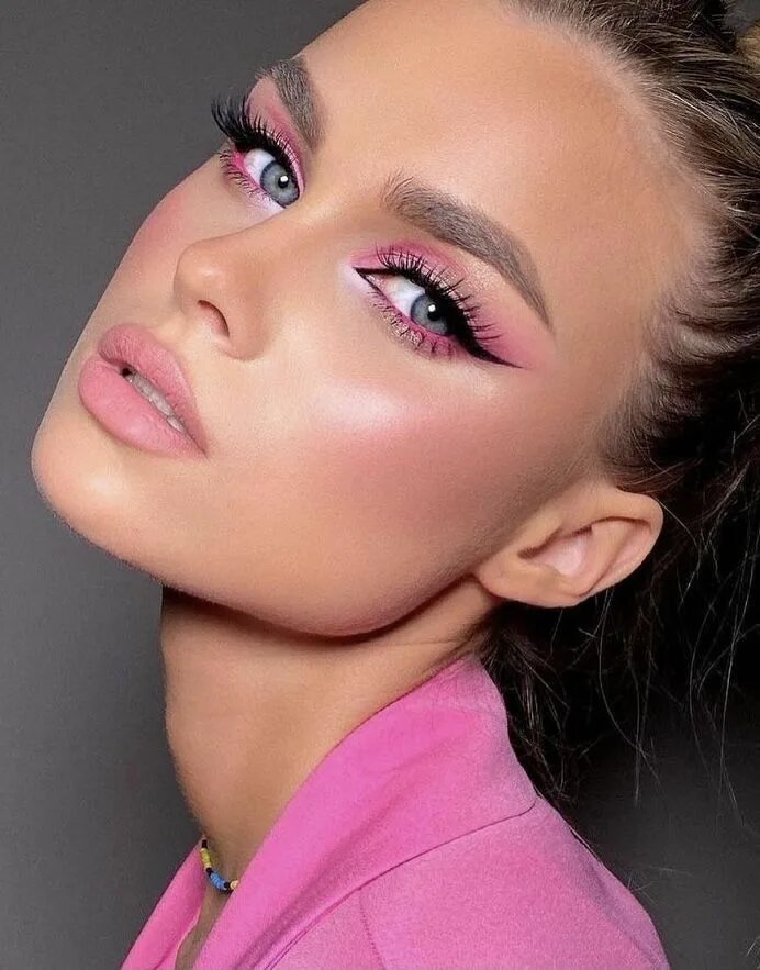 Красивый макияж 2024 года легкий Пин на доске Pink Makeup Идеи макияжа, Смелый макияж, Макияж для глаз