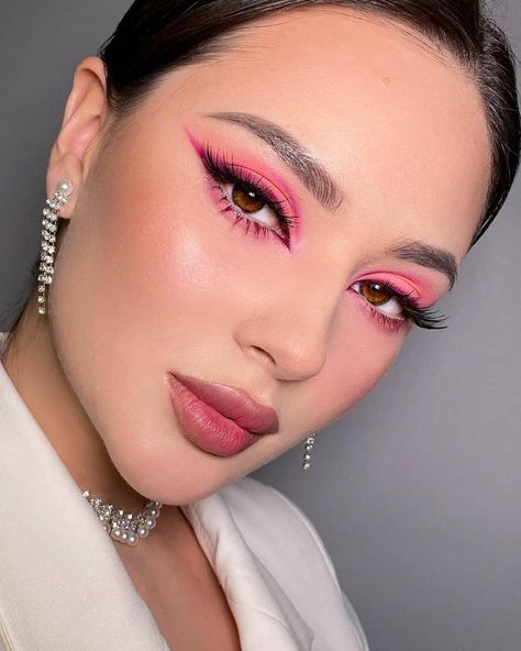 Красивый макияж 2024 пинтерест 10 популярных идей на тему "eyeliner rosa" для вдохновения