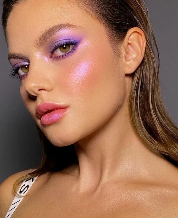 Красивый макияж 2024 пинтерест Smoldering Purple Eyeshadow Looks To Try All Year Round! Ideias de maquiagem, In