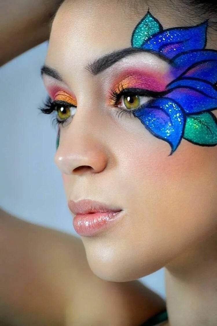 Красивый макияж аквагримом Faschingsschminke mit Blumen Maquillaje artístico, Maquillaje carnaval fantasía,