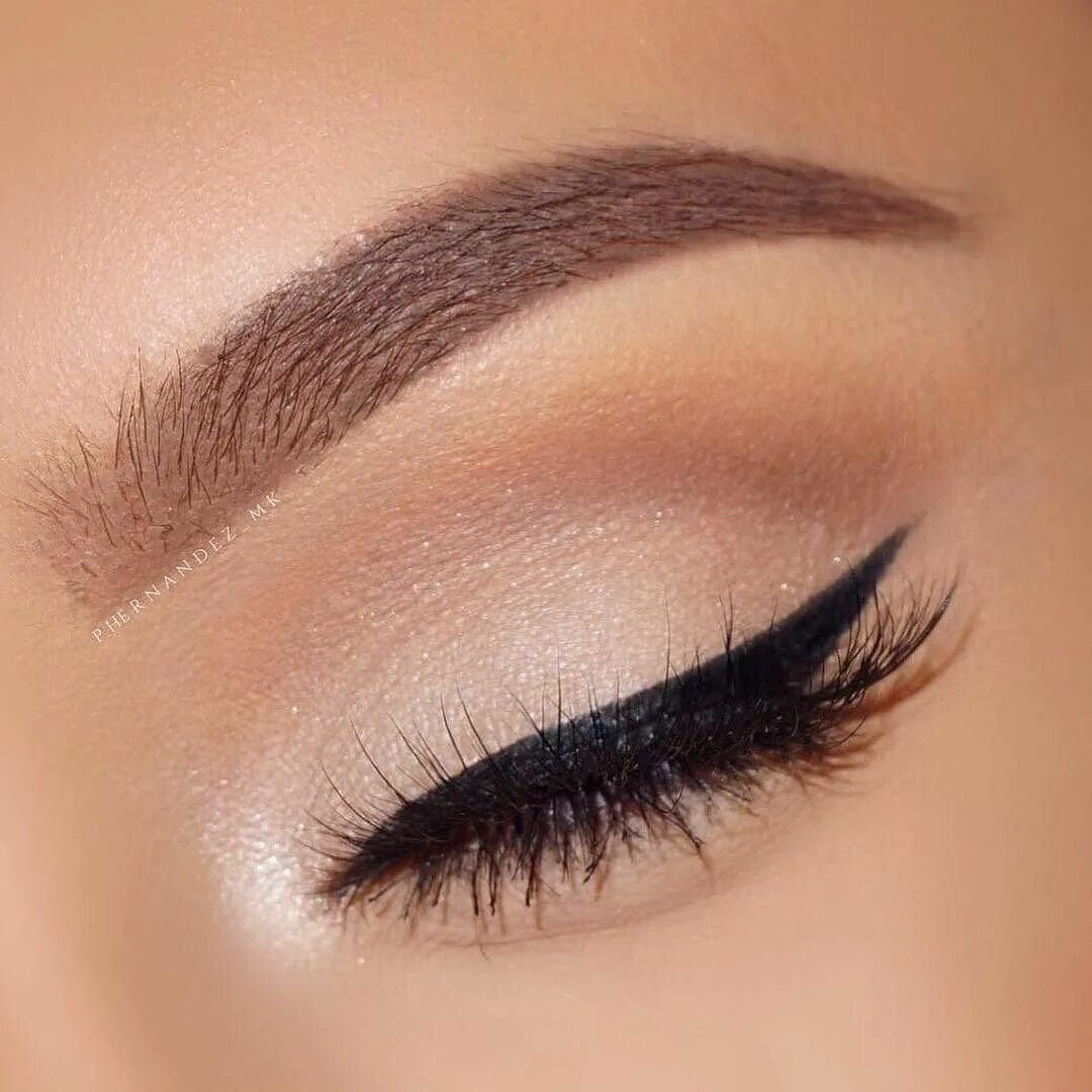 Красивый макияж без стрелка The perfect neutral makeup look by our Firma babe Priscilla @phernandez_mk. She 