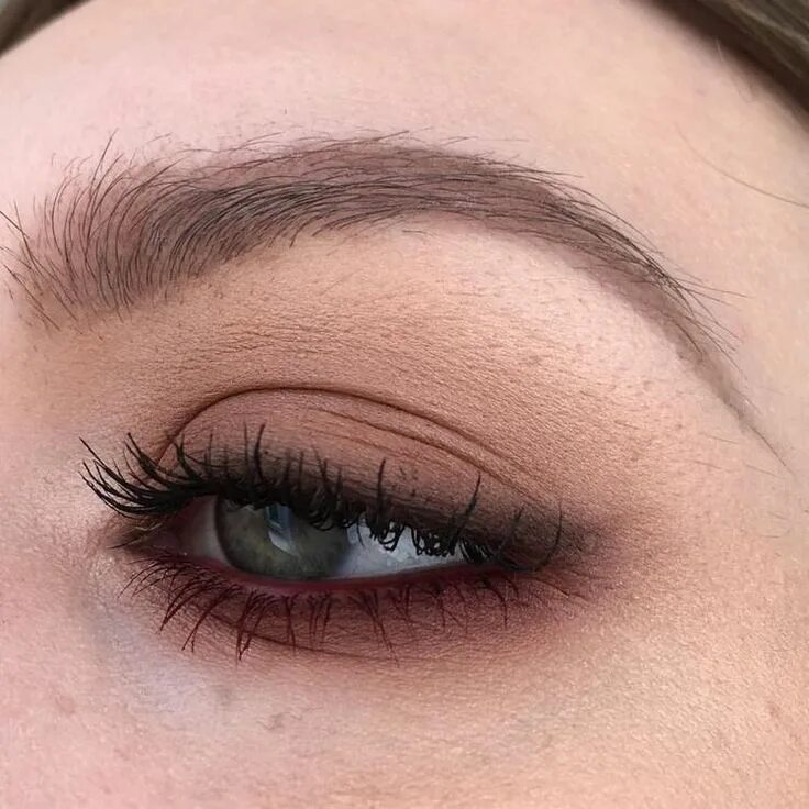 Красивый макияж без стрелок Идеи макияжа Makeup revolution eyeshadow, Makeup pictures, Makeup eyeliner