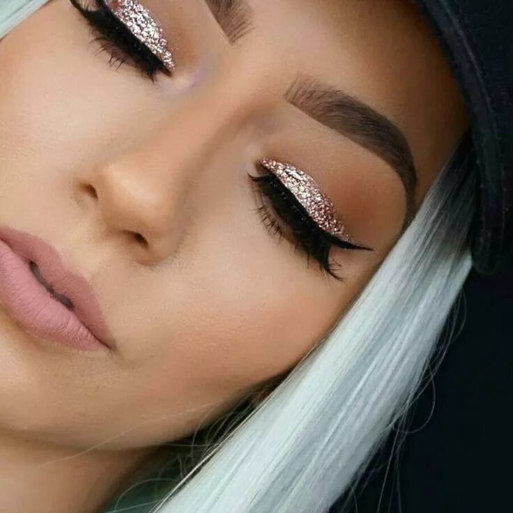 Красивый макияж блестящий Glitter & Glow Liquid Eye Shadow - stila Sephora Glitter eyeshadow, Eye makeup t