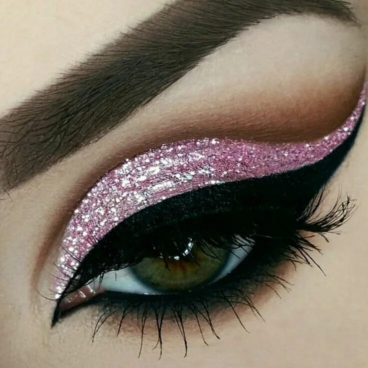 Красивый макияж блестящий Pin by Moosa Sami Khan on Eyeshadow ❤ Glitter eye makeup, Gorgeous makeup, Eye m