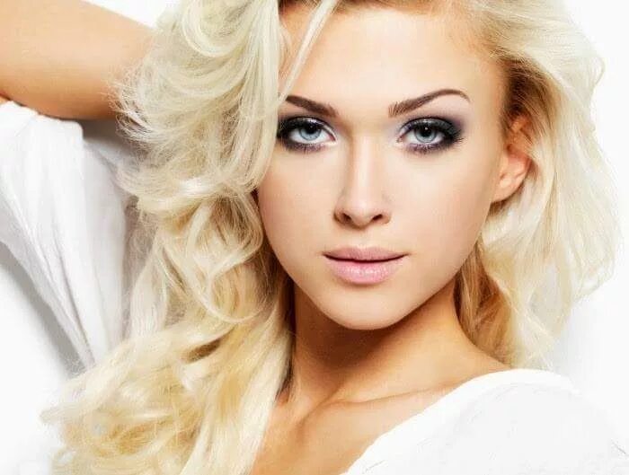 Красивый макияж блондинке фото Pin by Blanche Young on Blonde model for edits Blue eye makeup, Bright makeup, T