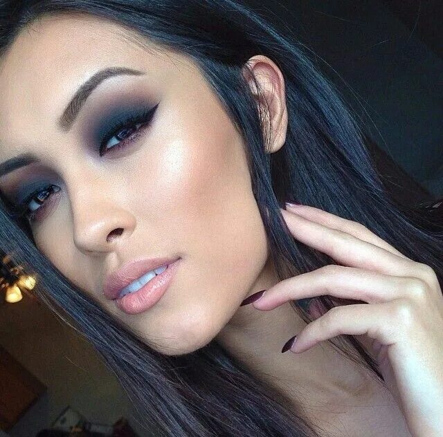 Красивый макияж черные волосы Pin by I N S P I R E on F A C E Hair makeup, Smokey eye makeup, Makeup looks