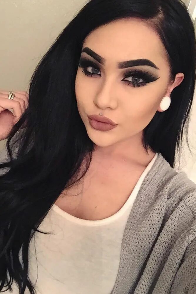 Красивый макияж черные волосы 45 Cute Straight Hairstyles For Long Hair Hair makeup, Pretty makeup, Gorgeous m