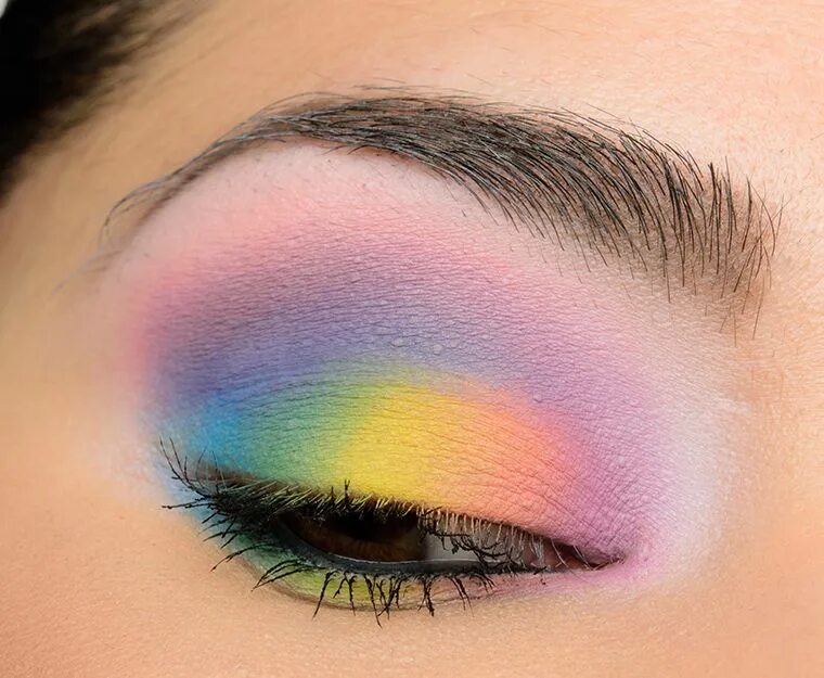 Красивый макияж детскими тенями Kat Von D Pastel Goth Eyeshadow Palette Review, Photos, Swatches Pastel eyeshado